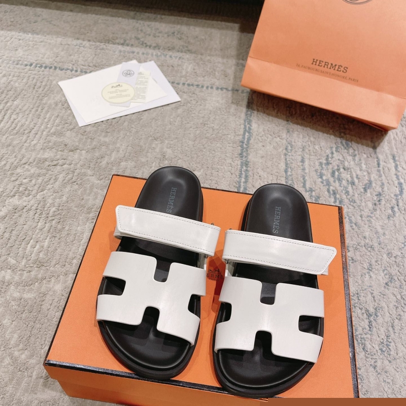 H**mes slippers